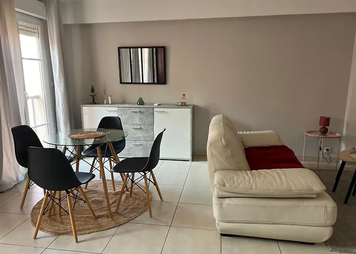 Апартаменти T3 Pres Du Port