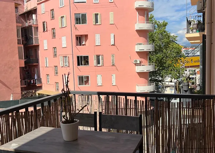 T3 Pres Du Port Апартаменти Аяччо